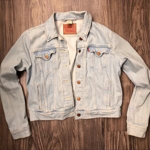 Levis - Vintage Light Wash Denim Jacket
